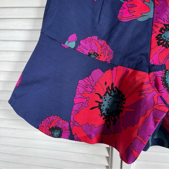 Trina Turk Floral Poppy Shorts Navy Pink – Size 4 Approx – Summer Style - Picture 7 of 10